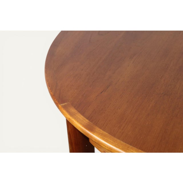 1960s Danish Extendable Round Teak Dining Table, 1960s For Sale - Image 5 of 18