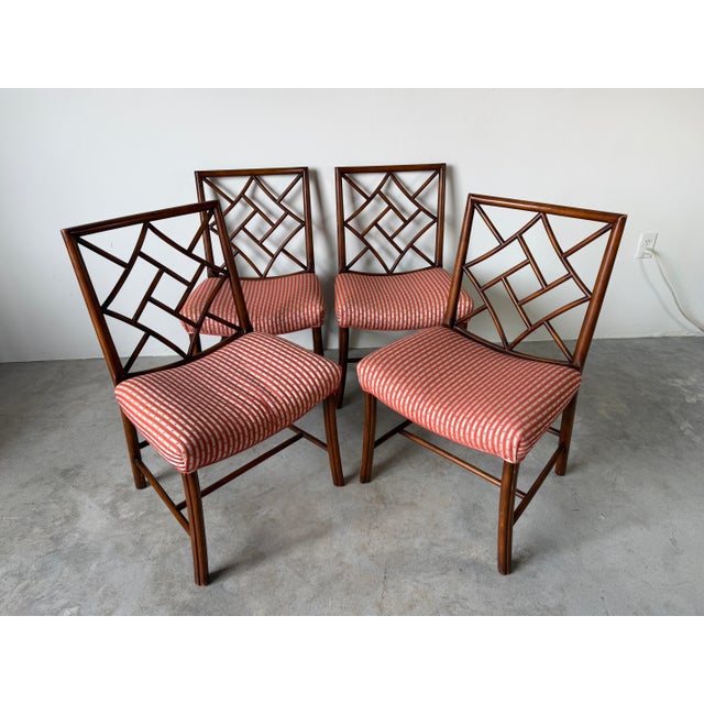 1960s English Georgian Chinese Chippendale Style Mahogany Cockpen Dining Chairs – Set of 4 For Sale - Image 11 of 17