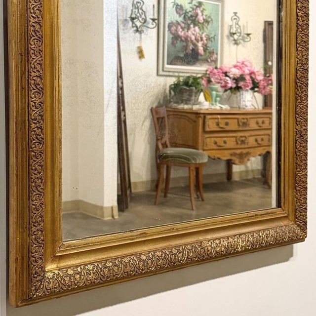 19th Century French Louis XVI Gilded Mirror With Floral Wreath Crest For Sale - Image 10 of 14