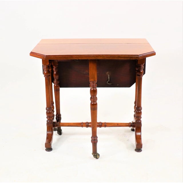 Circa 1890 English William and Mary Style Walnut Sutherland Table For Sale - Image 4 of 13