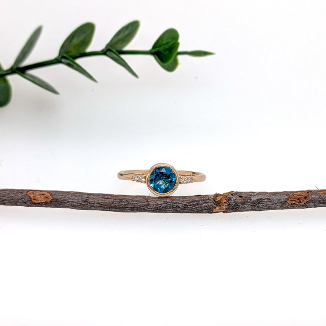 Contemporary London Blue Topaz Ring W Natural Diamond Accents in 14k Yellow Gold | Round 6mm For Sale - Image 3 of 6