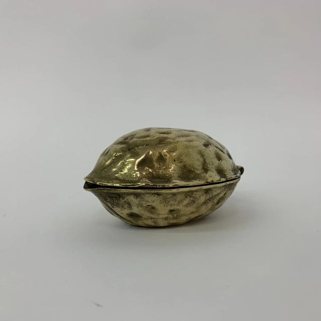Dimensions: 11.5cm W, 8cm D, 6cm H Condition: Good Period: 1970s Material: Brass