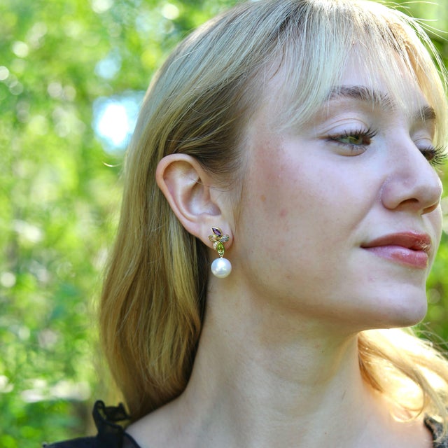 Kai 2.88ctw Multi Gemstone & Daimond Pearl Convertible Drop Earrings, A Pair For Sale In Los Angeles - Image 6 of 10