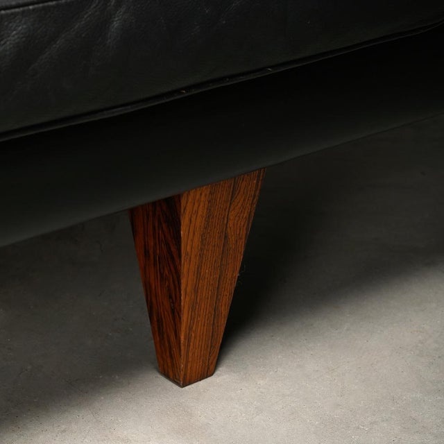 Model V11 3-Seater Sofa in Black Leather by Illum Wikkelsø, Denmark, 1960s For Sale - Image 13 of 18