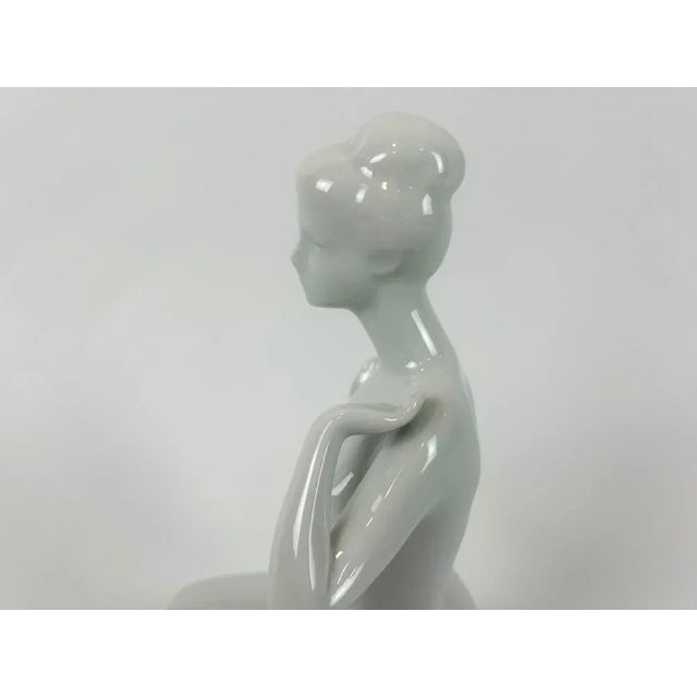 1960s Woman Porcelain Figurine by Jiří Černoch for Royal Dux, 1960s For Sale - Image 5 of 8