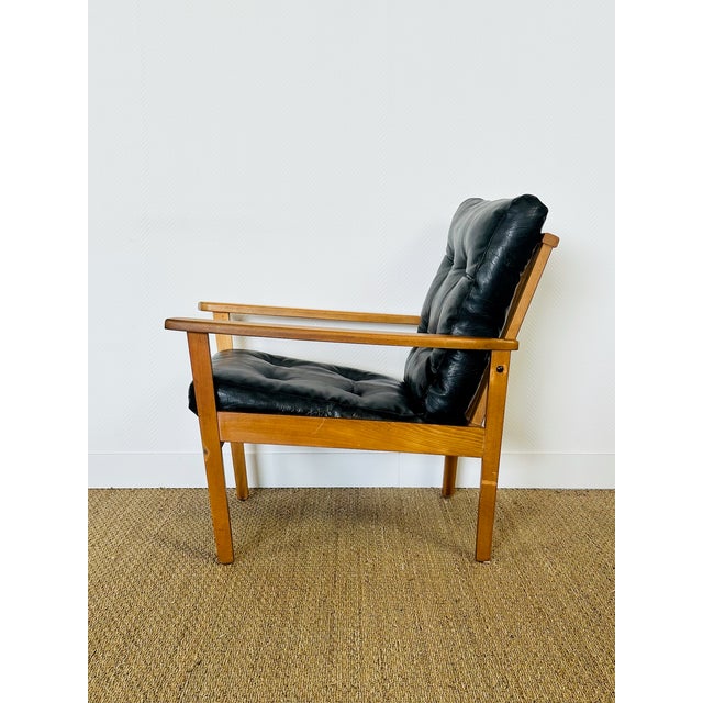 1960s Vintage Scandinavian Lounge Chair in Black Leather and Wood, 1960s For Sale - Image 5 of 15