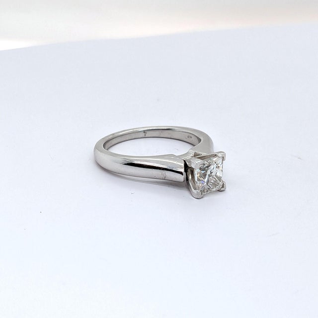 Early 21st Century 1.52ct Natural Princess-Cut Diamond & Platinum Engagement Ring - Size 6.5 For Sale - Image 5 of 5