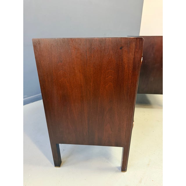 1950s Pair of Edward Wormley for Dunbar Model 5911 Gentleman’s Chests Original Finish For Sale - Image 10 of 13