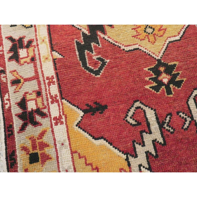 Mid-20th Century Handmade Turkish Oushak Throw Rug For Sale In New York - Image 6 of 9
