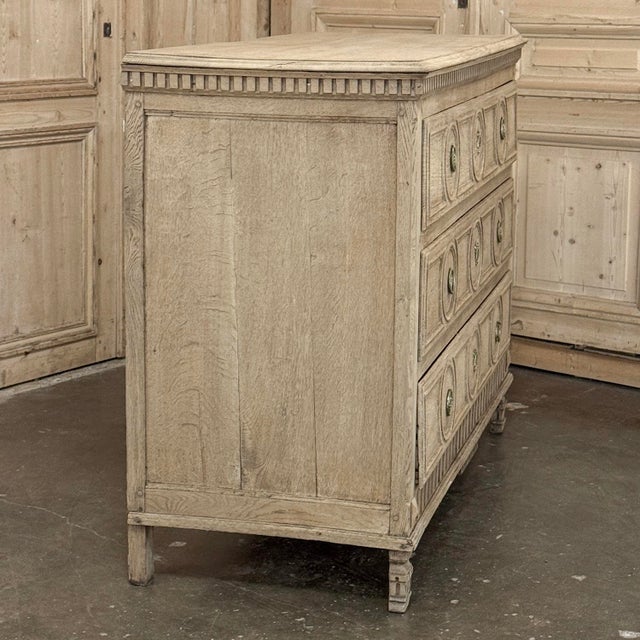 18th Century French Louis XVI Period Three-Drawer Commode in Stripped Oak For Sale - Image 11 of 17