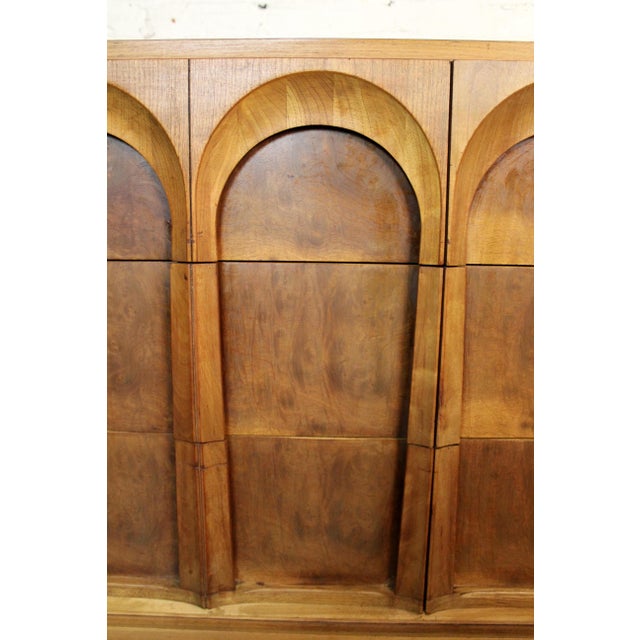 Mid 20th Century Thomasville Mid-Century 'Arched' 9-Drawer Lowboy Dresser in Burl & Walnut For Sale - Image 14 of 18