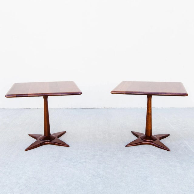 1960s Pair of Restored Mid Century Modern Solid Walnut Side Tables on Sculpted Base For Sale - Image 4 of 12