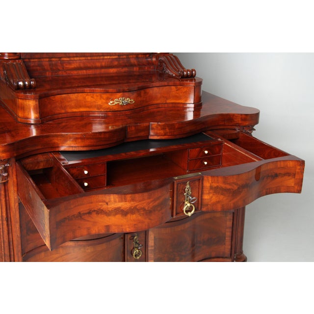 Mid 19th Century Chest of Drawers with Mirror Top, 1850s For Sale - Image 10 of 16