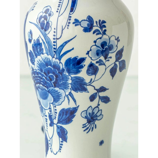 1970s Vintage Royal Delft Blue Ceramic Table Lamps with New Green Silk Lampshades, Set of 2 For Sale - Image 5 of 12