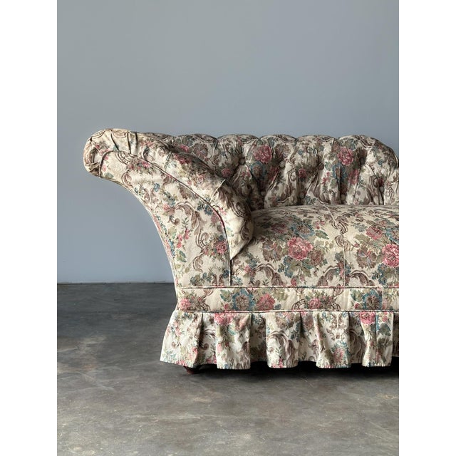 Antique Floral Chintz Tufted Chaise Longue, France, 19th Century, Napoleon III For Sale - Image 4 of 17