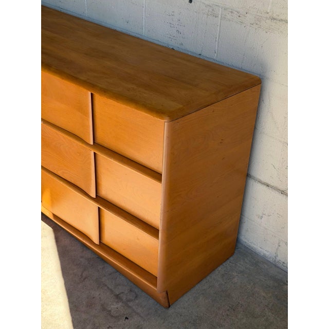 Wood Heywood Wakefield Maple Lowboy Wooden Dresser Chest of Drawers Mid-Century Modern 1950s For Sale - Image 7 of 13