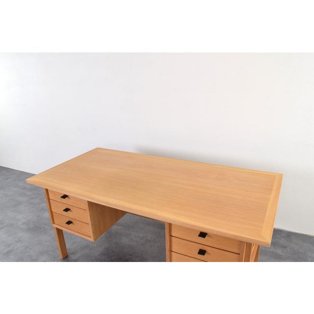 Wood Mid-Century Oak Desk by Svend Åge Madsen for Sigurd Hansen, 1960s For Sale - Image 7 of 18