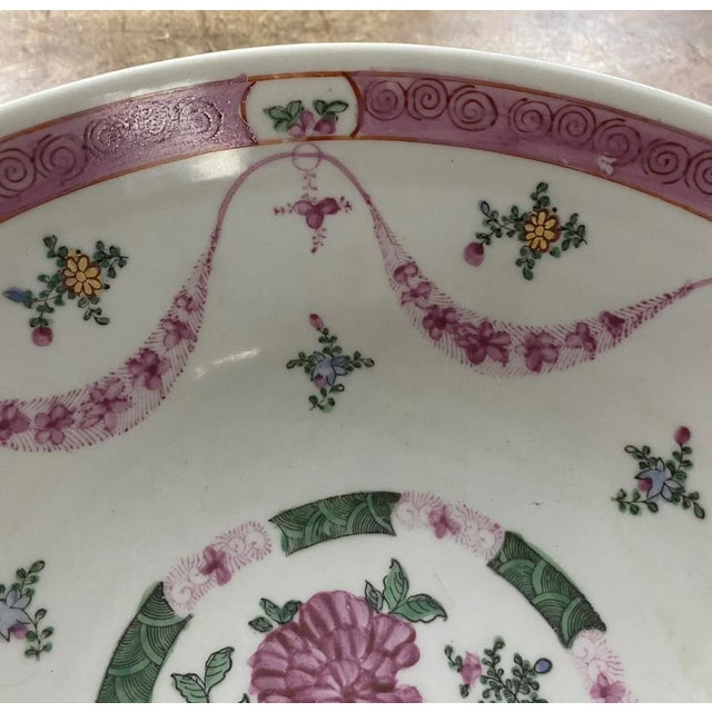 Late 20th Century Japanese Porcelainware Pink and Green Ribbon Style Floral Swag Centerpiece Bowl For Sale - Image 4 of 7