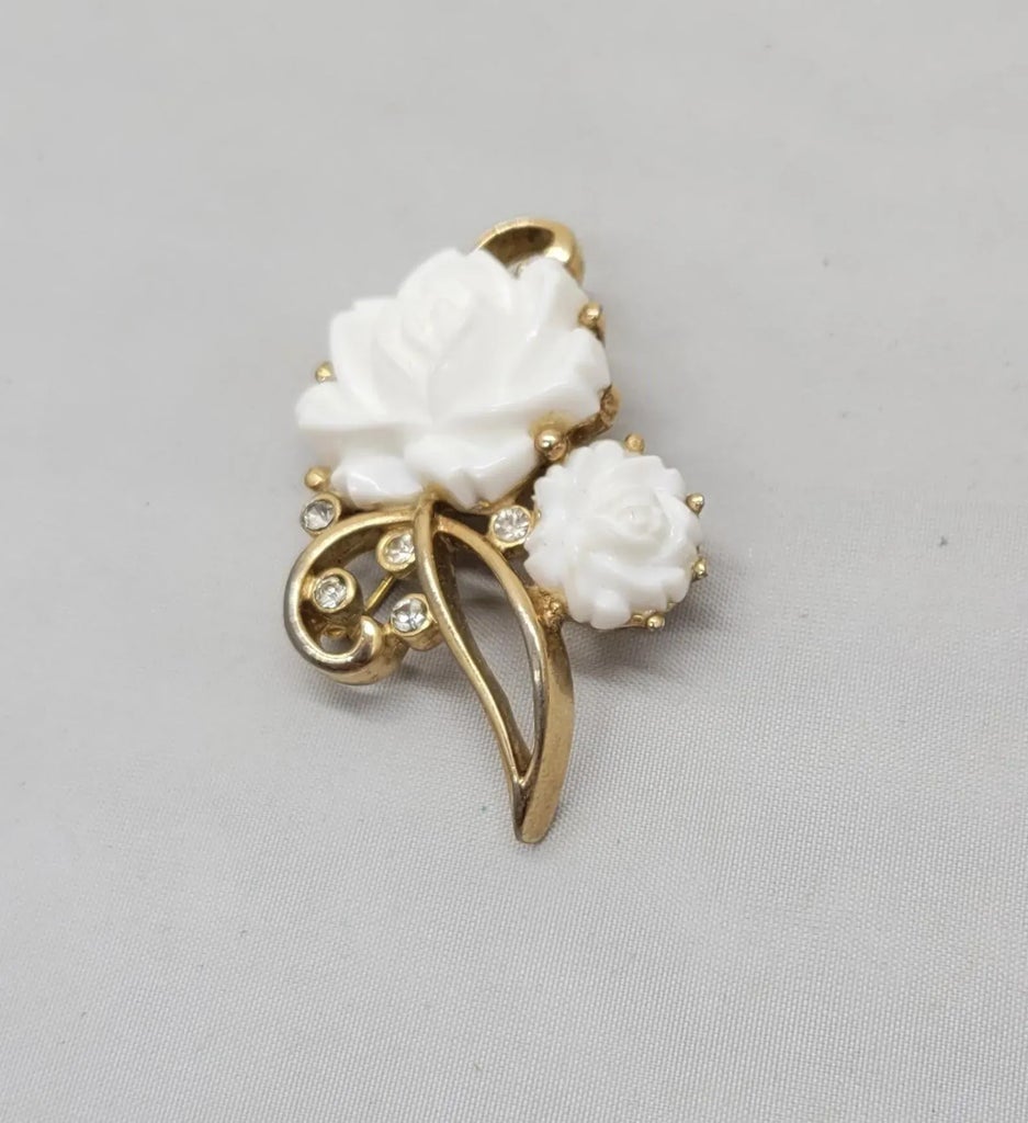 Vintage 1960s Signed Kramer Goldtone White Resin Rose  display picture 1