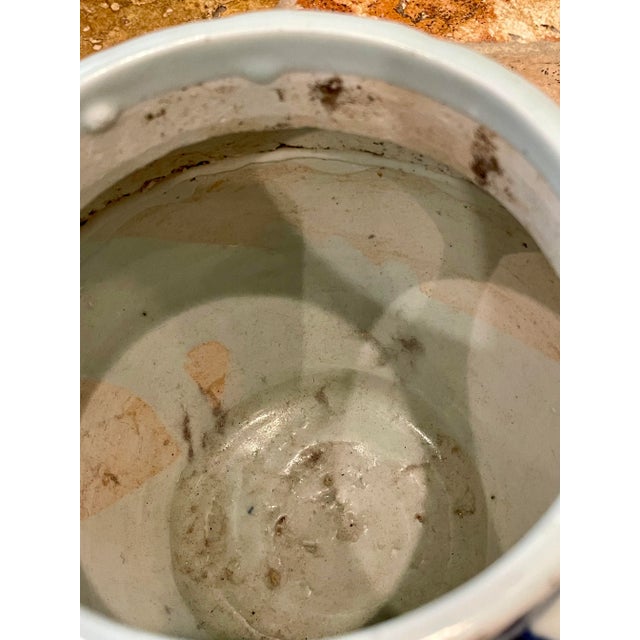 Early 20th Century Antique Blue and White Porcelain Jar Depicting Warfare For Sale - Image 5 of 6