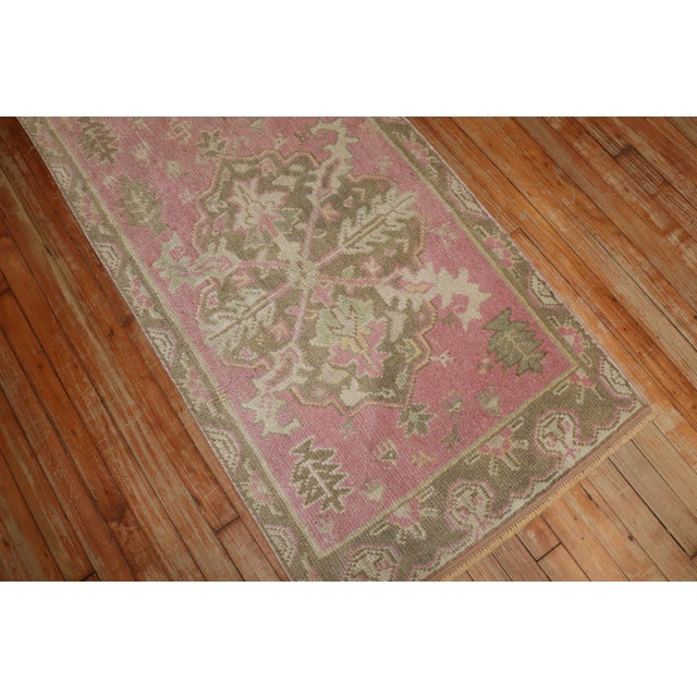 Early 20th Century Zabihi Collection Bubble Gum Pink Turkish Oushak Runner - 2'6" x 10'7" For Sale In New York - Image 6 of 8