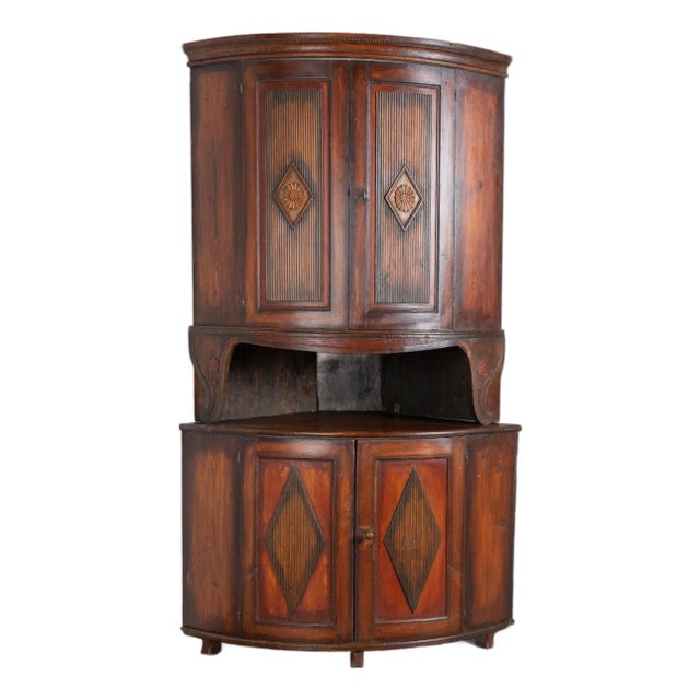 19th Century Swedish Gustavian Bowfront Painted Corner Cabinet For Sale