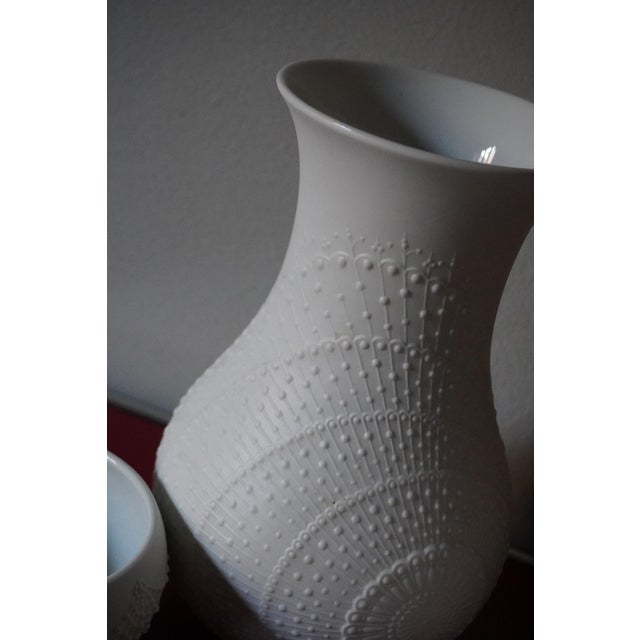 Ceramic Vintage German Vases in Biscuit Porcelain from AK Kaiser, 1960s, Set of 3 For Sale - Image 7 of 9