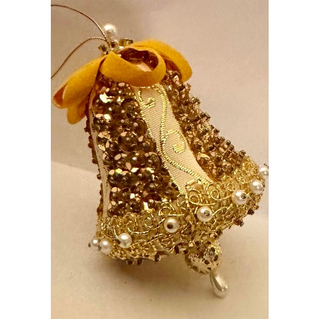 Red Set of 13 Vintage MCM Iconic Hand Made Sequin Push Pin Ornaments For Sale - Image 8 of 12