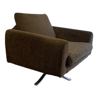 Mid Century Chrome Base Swivel Lounge Chair For Sale
