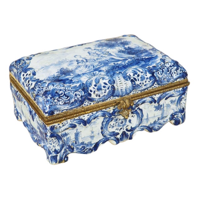 Hand Painted Blue and White Delft Table Box, Circa 1850 For Sale