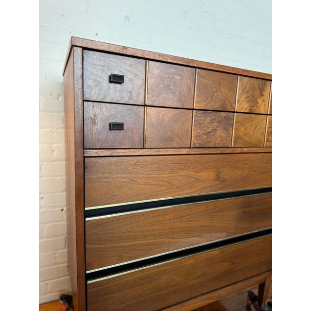 Mid-Century Modern Vintage Mid Century Modern Walnut Burl Highboy 5-Drawer Dresser For Sale - Image 3 of 7