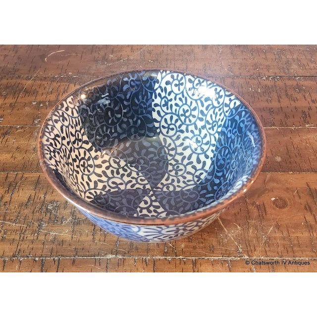 Vintage Japanese Porcelain Blue & White Rice Bowl ~ Marked ~ Delicate and Pretty For Sale In New York - Image 6 of 7