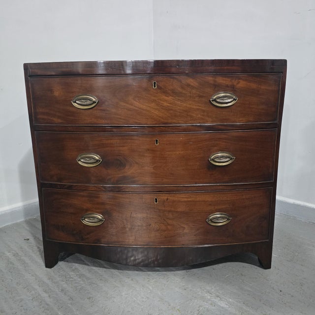 Late 18th Century Small Georgian Chest of Drawers, 1790 For Sale - Image 5 of 11