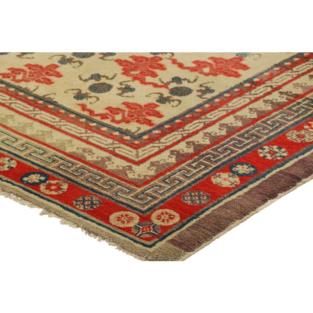 Antique Chinese Art Deco Rug in Cream and Red With Cloud Patterns | Rug & Kilim For Sale In New York - Image 6 of 7