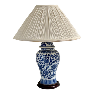 Vintage Chinoiserie Blue and White Table Lamp