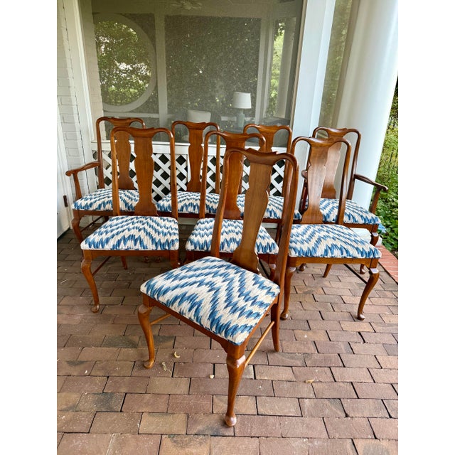 Set of 8 vintage Queen Anne style carved mahogany dining chairs. Made in the 1960’s in the USA. New flame stitch...