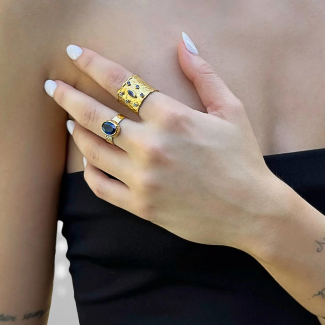 Cleopatra Blue Sapphire Gemstone Gold Adjustable Ring, Size 5 For Sale - Image 4 of 8