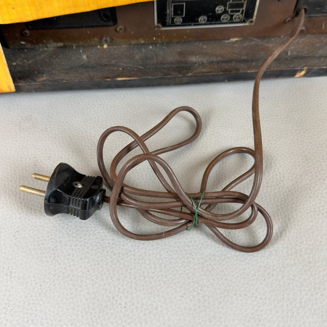 Vintage Model 443 A Valve Radio in Radica Wood from Siare, Milan, Italy For Sale - Image 10 of 14