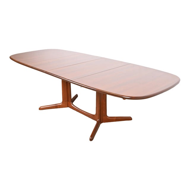 Niels Møller for Gudme Møbelfabrik Danish Modern Sculpted Teak Extension Dining Table, Newly Refinished For Sale