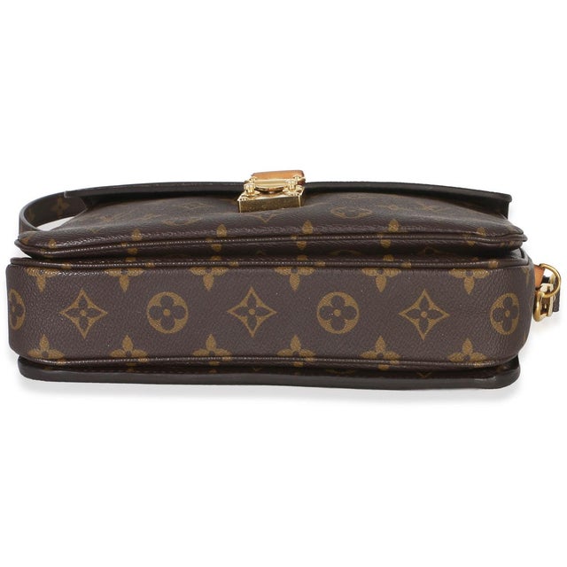 2020s Monogram Canvas Pochette Metis For Sale - Image 5 of 8
