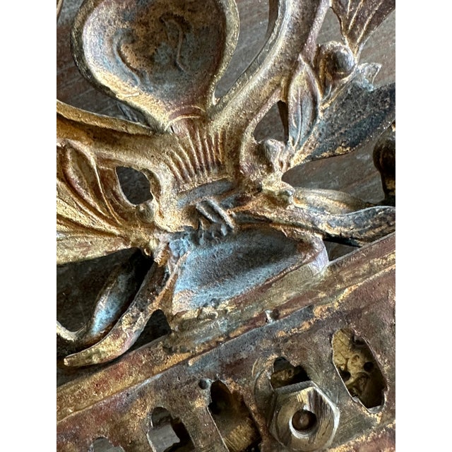 French 19th Century Louis XVI Ormolu Frame With a Crest For Sale - Image 12 of 12