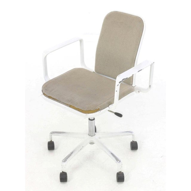 Mid-Century Modern Office Chair Model Supporto by Fred Scott for Hille, 1976 For Sale - Image 3 of 5