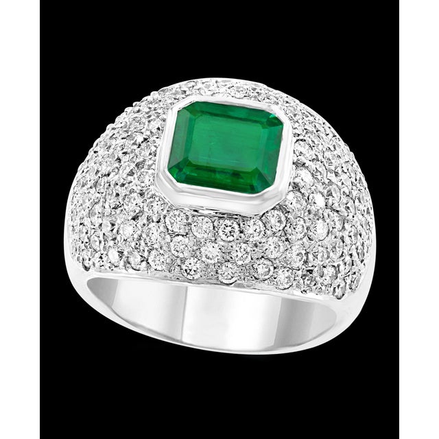 3 Carat Emerald Cut Colombian Emerald and Diamond 18 Karat Gold Ring Estate For Sale - Image 18 of 18