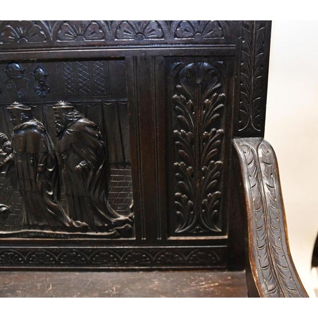 19th Century Renaissance Revival Italian Hall Bench Settle in Carved Walnut, 1880 For Sale - Image 5 of 8