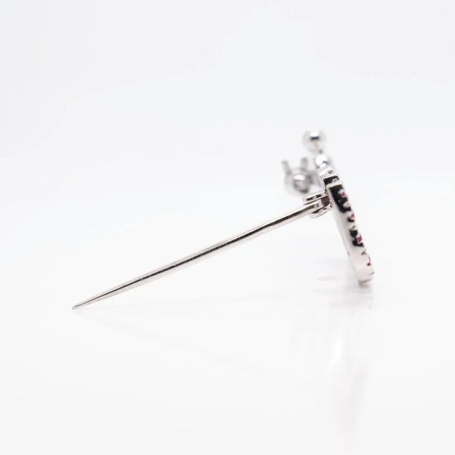 Silver Vintage Patriotic 18k White Gold, Diamond, and Spinel Usa Flag Brooch or Pin For Sale - Image 8 of 11