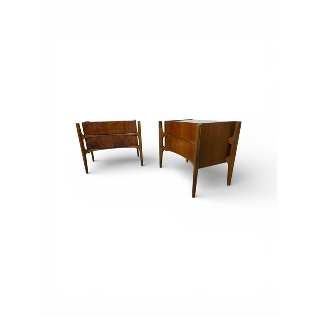 Mid-Century Modern Mid-Century Swedish Modern William Hinn Sculptural Walnut Nightstands - Set of 2 For Sale - Image 3 of 9
