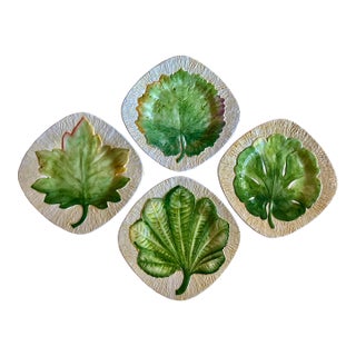 Late 20th Century Italian Majolica Leaf Dinner Plates- Set of 4 For Sale