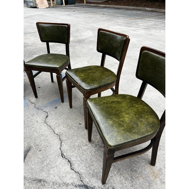 Mid-Century Modern 1970s Collection of Green Leather Gun Lock Style Wooden Dining Chairs- Set of 6 For Sale - Image 3 of 12