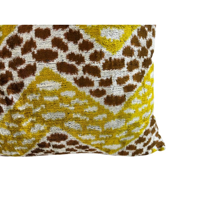 Silk Cushion Cover with Zigzag Speckled Design, 2000s For Sale - Image 4 of 11