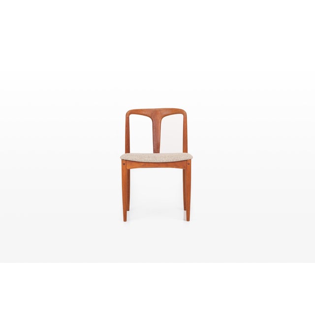 An elegant set of eight original juliane dining chairs, designed by johannes andersen for uldum møbelfabrik, denmark....